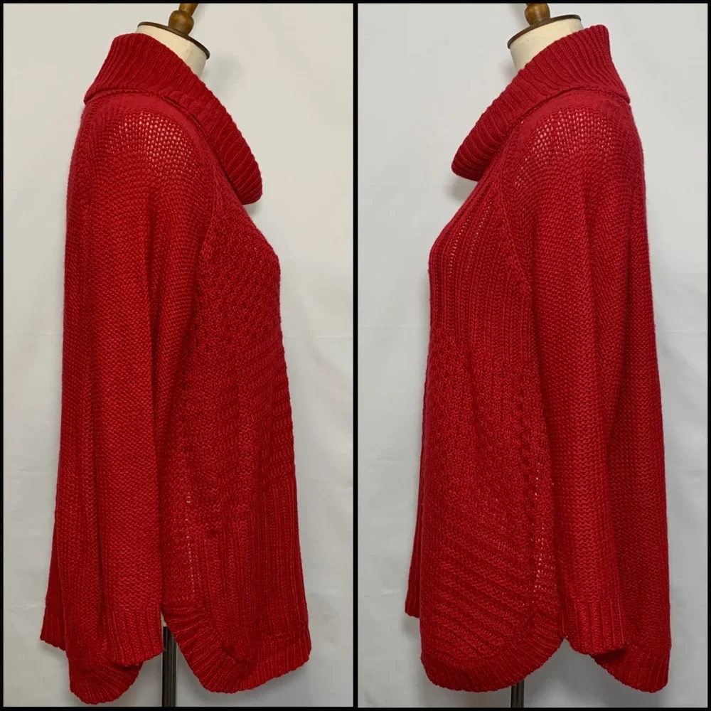 JohnPaulRichard Turtleneck Sweater - Picture 2 of 13